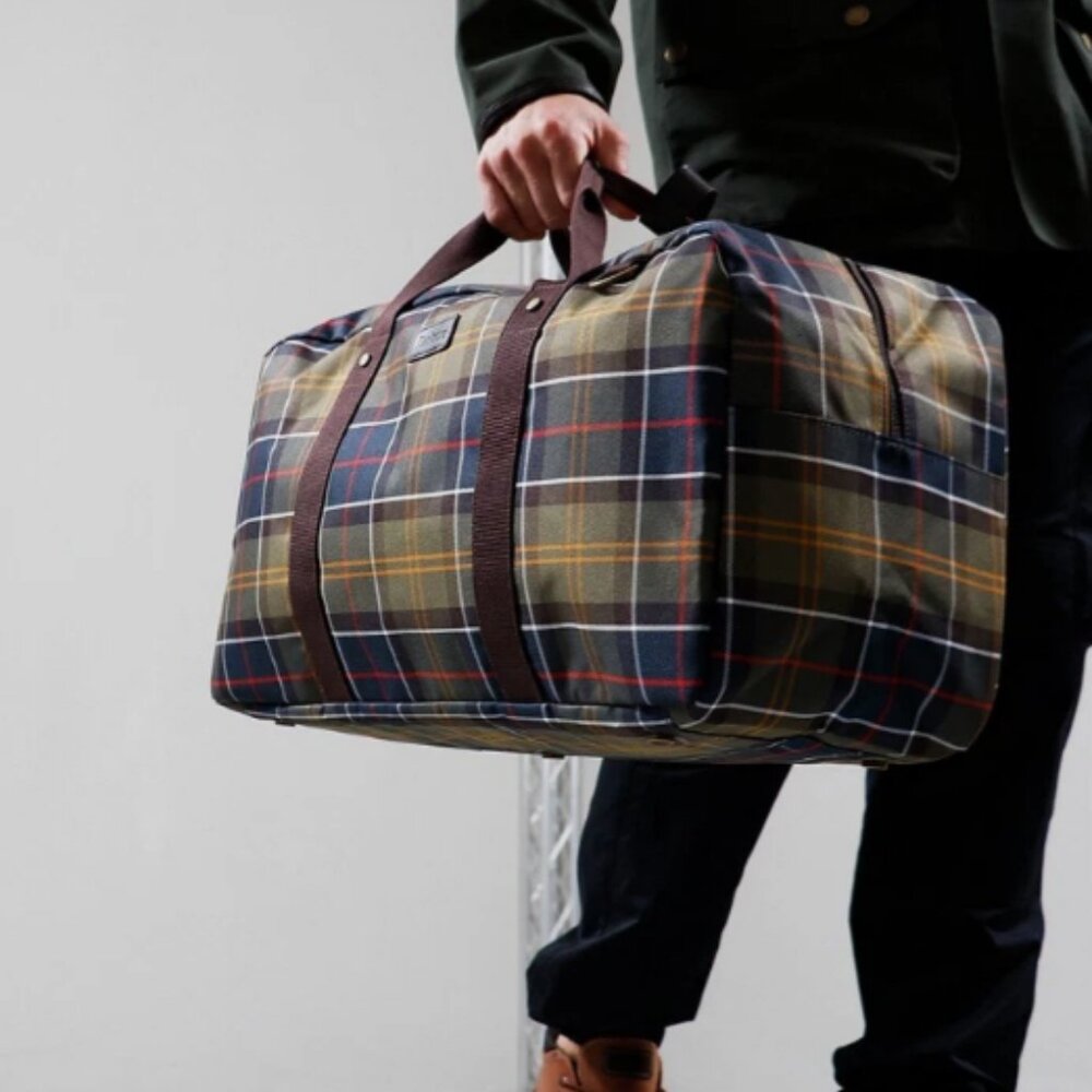 BARBOUR Torridon Tartan Holdall Weekend MSRP$200 Perfect f Short Trip/ Carry on